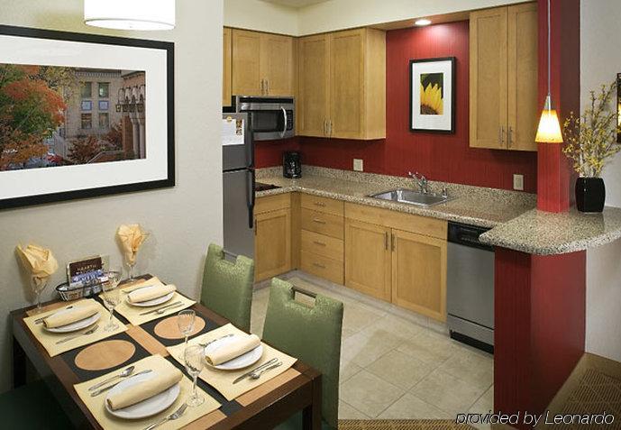 Residence Inn Kansas City Airport Eksteriør billede